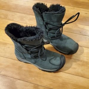 Keen waterproof boots size 6